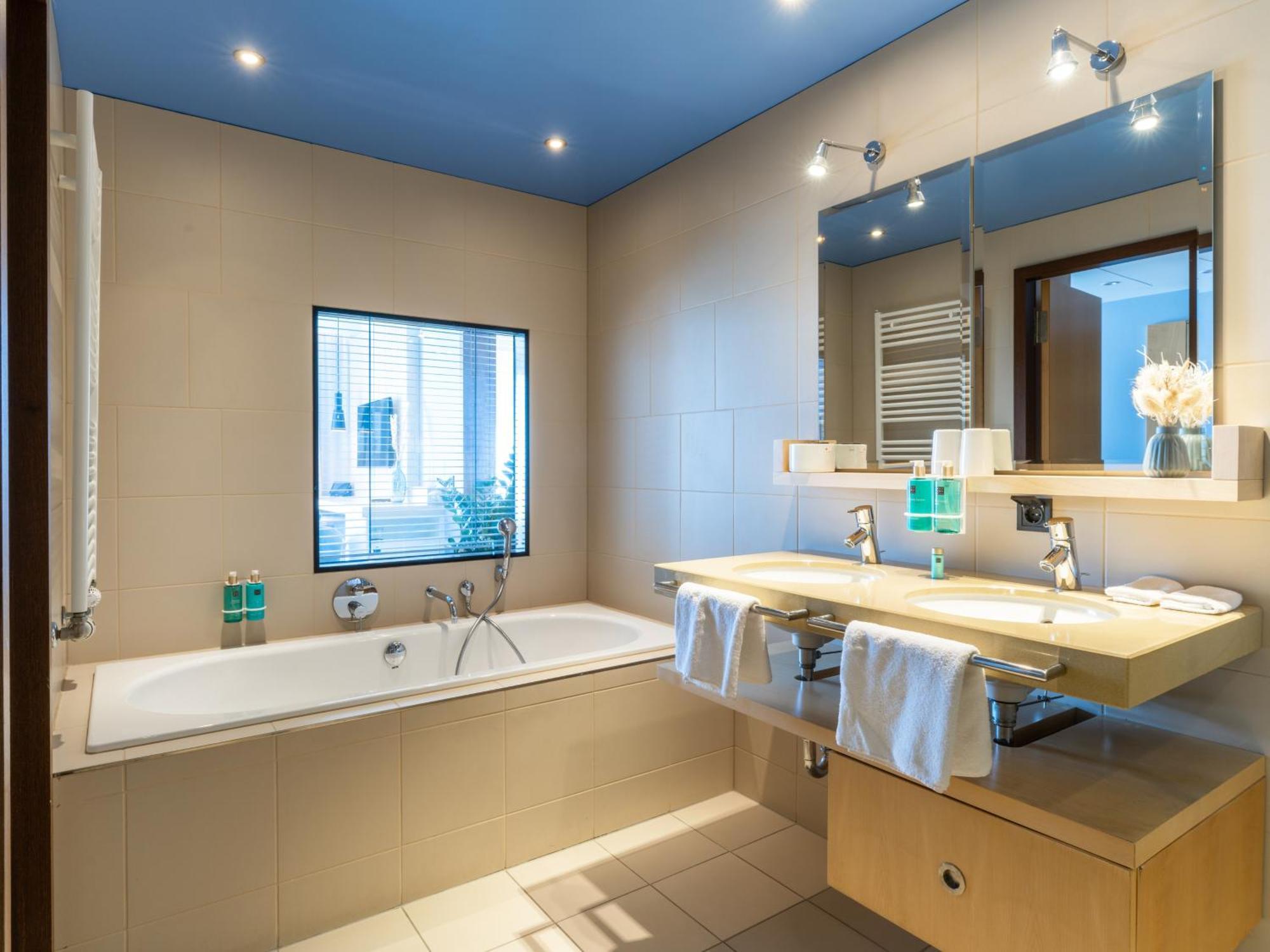 Hotel A-rosa Travemuende 5*